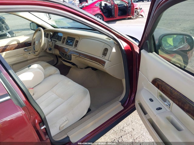 Продажа на аукционе авто 2008 Mercury Grand Marquis Gs, vin: 2MEFM74V88X609703, номер лота: 43983905