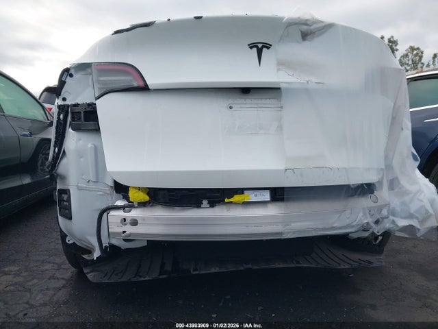 2023 TESLA MODEL Y 7SAYGDED1PF971184 Photo 5