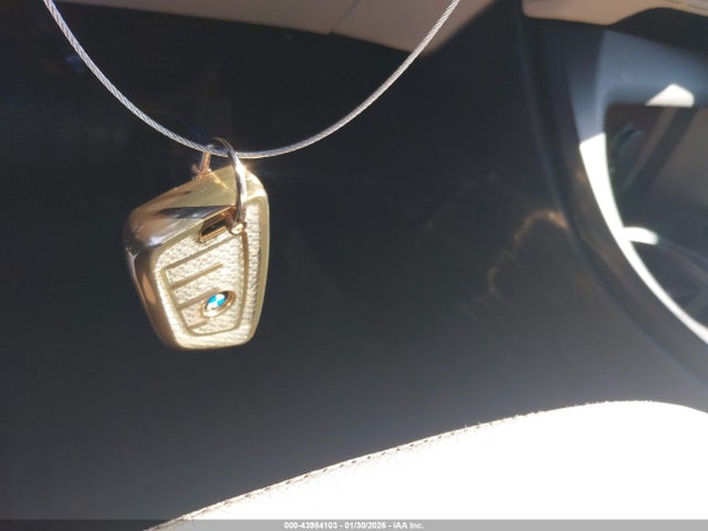 2021 BMW X1 WBXJG7C01M5S26998 Photo 10