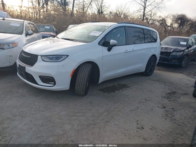 2023 Chrysler Pacifica Touring L მანქანა იყიდება აუქციონზე, vin: 2C4RC1BG6PR628448, აუქციონის ნომერი: 43984251