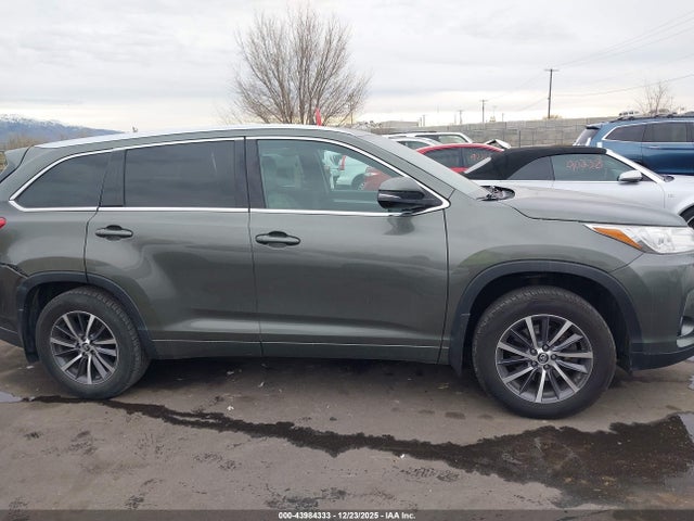Toyota Highlander Xle 2017 5TDJZRFH6HS371815 Image 12