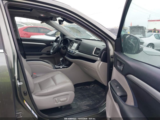 Toyota Highlander Xle 2017 5TDJZRFH6HS371815 Image 5