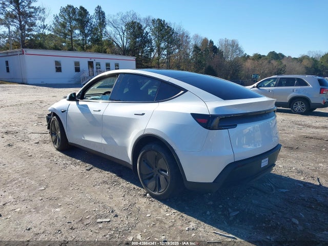 2026 TESLA MODEL Y 7SAYGDEE1TA393717 Photo 2