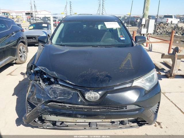 Toyota RAV4 LE 2018 2T3ZFREV8JW454816 Image 12