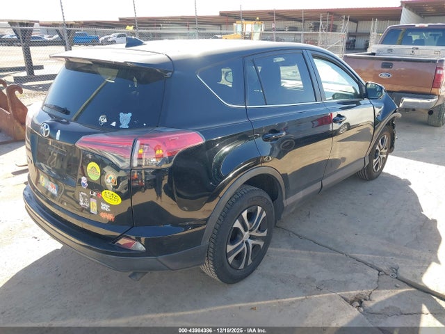 Toyota RAV4 LE 2018 2T3ZFREV8JW454816 Image 4