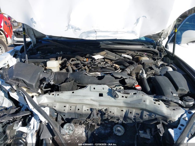 2016 LEXUS IS 200T JTHBA1D28G5020810 Photo 9