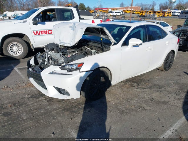 2016 LEXUS IS 200T JTHBA1D28G5020810 Photo 1