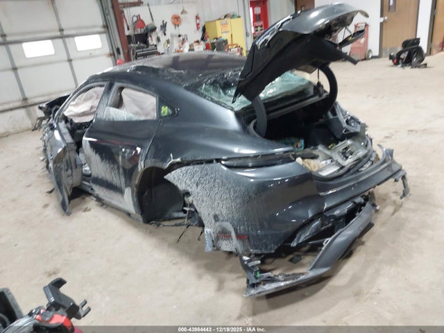 2020 PORSCHE TAYCAN WP0AC2Y19LSA72248 Photo 2