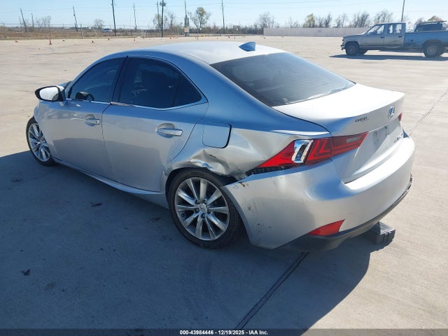 Lexus IS 250 2015 JTHCF1D27F5029194 Image 3