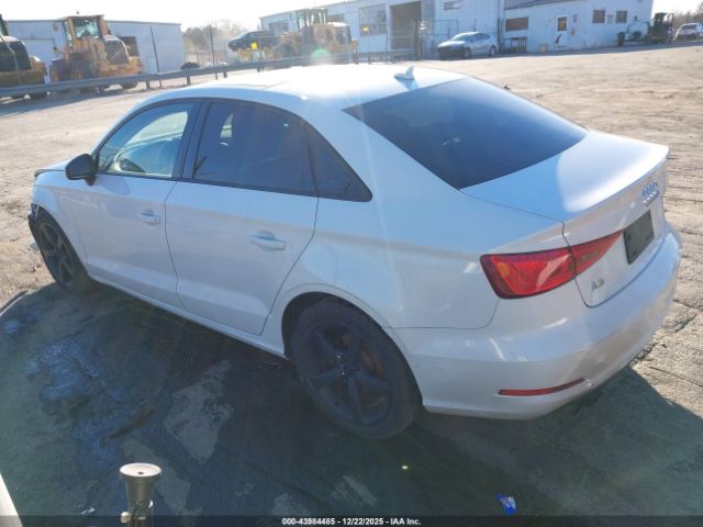 2015 AUDI A3 WAUACGFF6F1058646 Photo 2