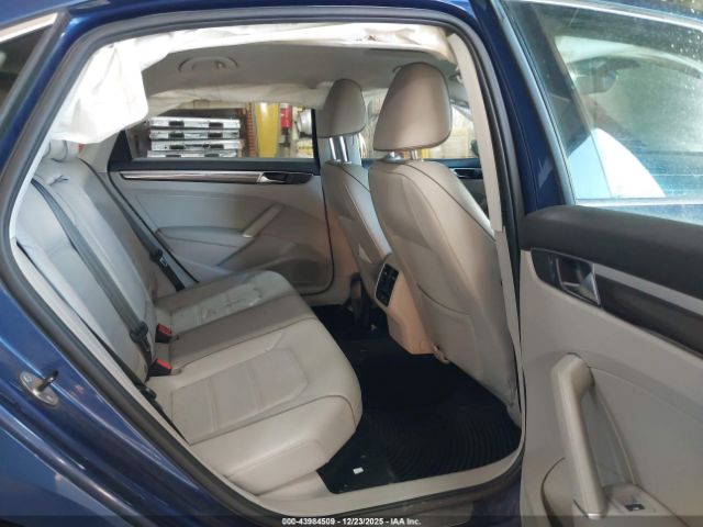 2017 VOLKSWAGEN PASSAT 1VWGT7A38HC080047 Photo 7