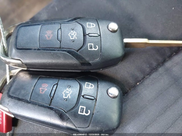 Продажа на аукционе авто 2016 Ford Fusion Se, vin: 3FA6P0H73GR333185, номер лота: 43984512