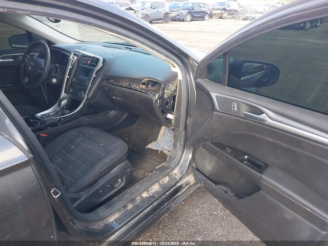 Продажа на аукционе авто 2016 Ford Fusion Se, vin: 3FA6P0H73GR333185, номер лота: 43984512