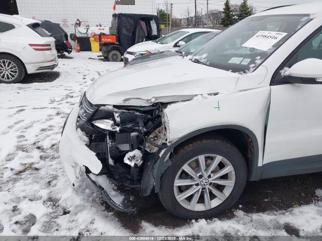 2018 VOLKSWAGEN TIGUAN LIMITED WVGBV7AX7JK000965 Photo 5