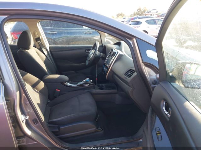 2016 NISSAN LEAF 1N4BZ0CP6GC312006 Photo 4