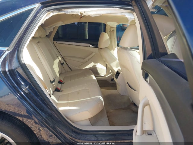 1VWBV7A35FC066916 Volkswagen Passat 2.0l Tdi Se