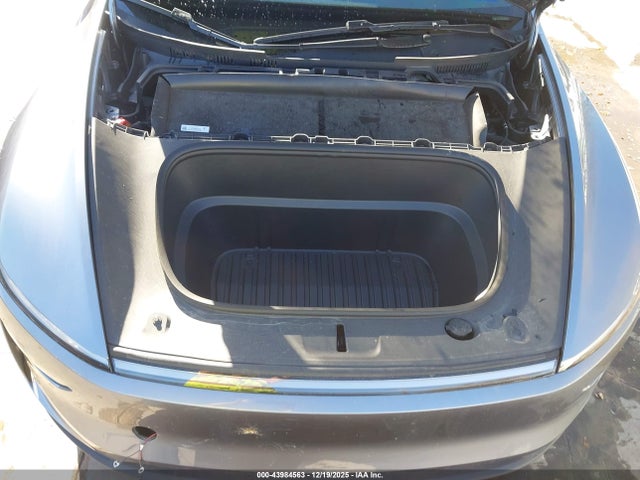 2026 TESLA MODEL Y 7SAYGDEE4TA396725 Photo 9