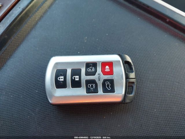 2012 TOYOTA SIENNA 5TDYK3DC9CS270879 Photo 10