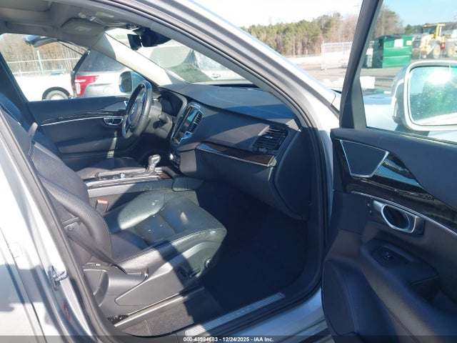 2017 VOLVO XC90 YV4A22PK9H1137491 Photo 4