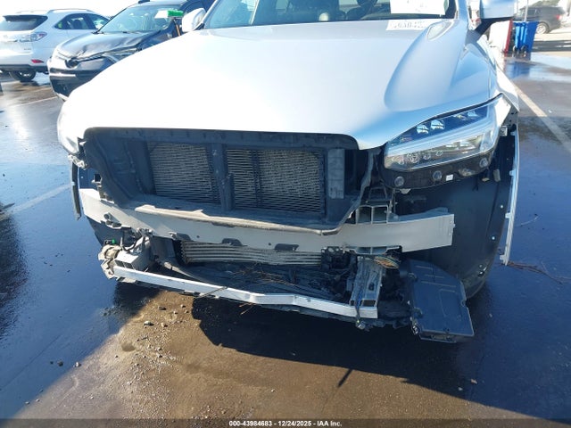 2017 VOLVO XC90 YV4A22PK9H1137491 Photo 5