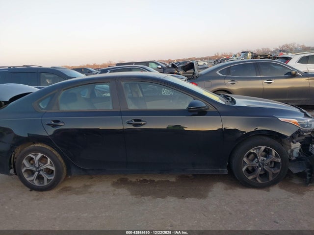 3KPF24AD9LE164839 KIA Forte Lxs
