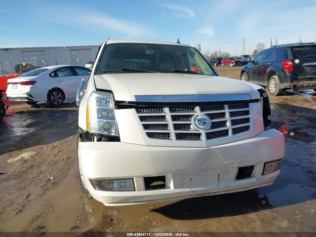 Aukcja sprzedaży 2011 Cadillac Escalade Luxury, vin: 1GYS4BEF3BR103895, numer aukcji: 43984711