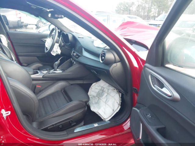 2022 ALFA ROMEO GIULIA ZARFANBN8N7659770 Photo 4