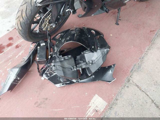 Honda Cbr600 Rr 2023 JH2PC40J4PK900332 Image 12
