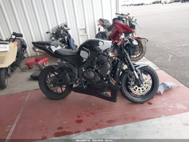 Honda Cbr600 Rr 2023 JH2PC40J4PK900332 Image 13