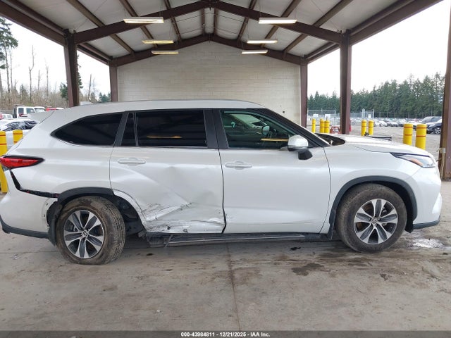 Toyota Highlander Xle 2023 5TDKDRBH3PS026443 Image 12