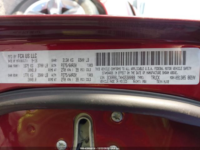 2017 RAM 1500 3C6RR6LTXHG530089 Photo 8