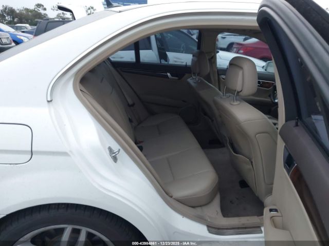 2013 MERCEDES-BENZ C 250 WDDGF4HB1DA856844 Photo 7