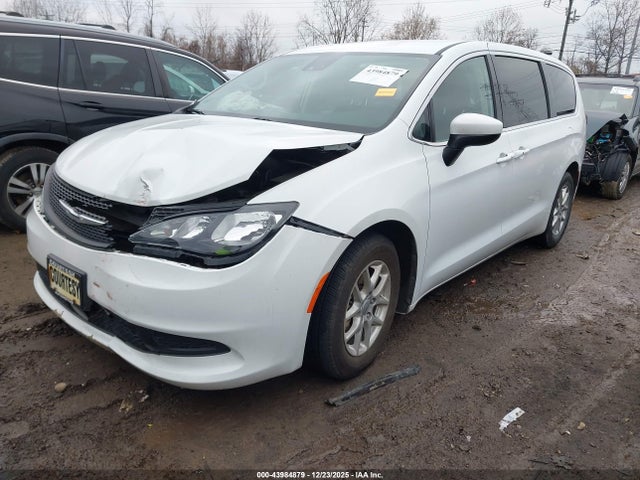 2023 CHRYSLER VOYAGER 2C4RC1CG3PR621682 Photo 1