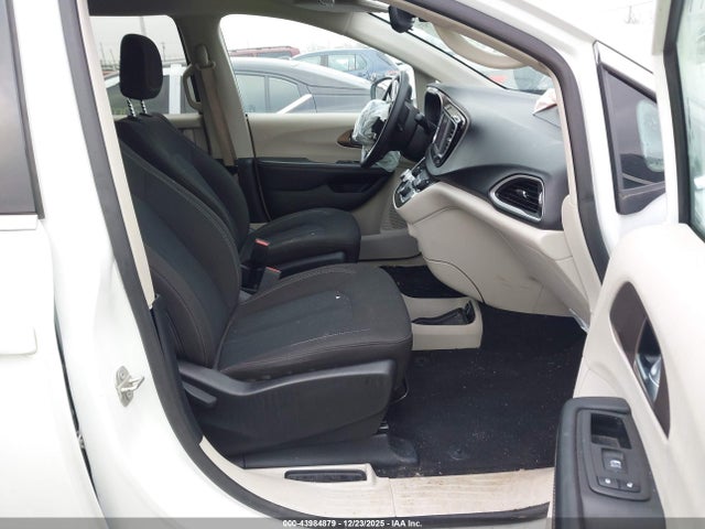 2023 CHRYSLER VOYAGER 2C4RC1CG3PR621682 Photo 4