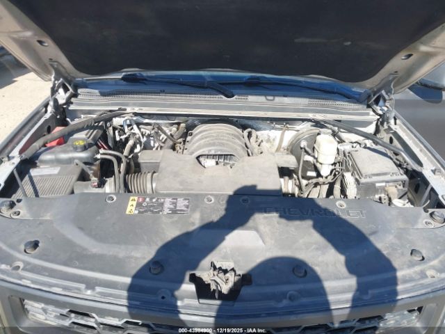 2018 CHEVROLET SUBURBAN 1GNSKKEC8JR135913 Photo 9