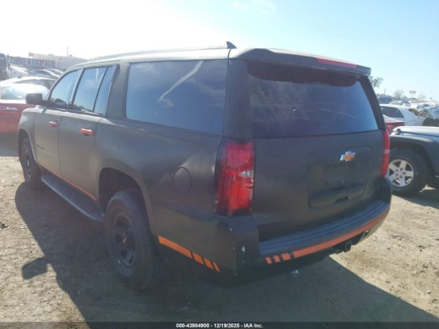 2018 CHEVROLET SUBURBAN 1GNSKKEC8JR135913 Photo 2