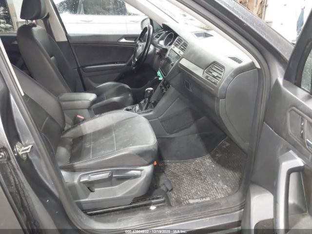 2019 VOLKSWAGEN TIGUAN 3VV2B7AX8KM080138 Photo 4