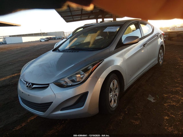 Hyundai ELANTRA SE 2016 5NPDH4AE7GH682965 Image 2