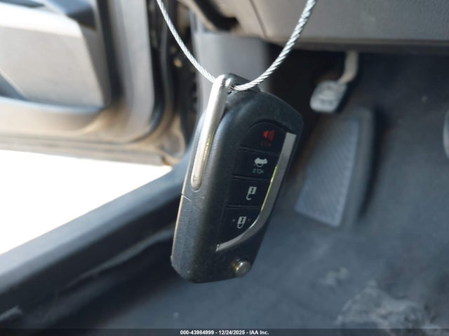 2019 TOYOTA CAMRY 4T1B11HK5KU243070 Photo 10