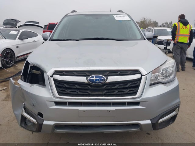 JF2SJAGC5JH407201 Subaru Forester 2.5i Premium