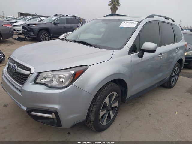 JF2SJAGC5JH407201 Subaru Forester 2.5i Premium