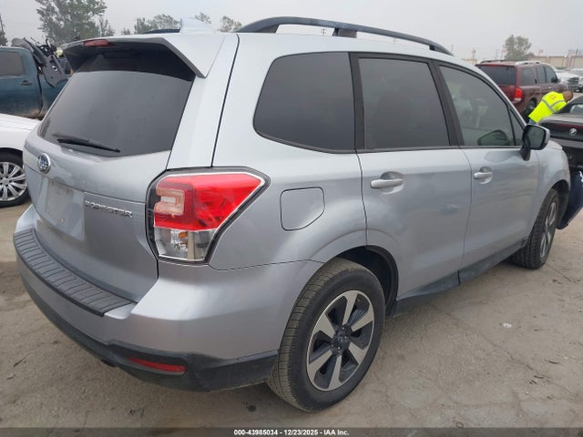 JF2SJAGC5JH407201 Subaru Forester 2.5i Premium