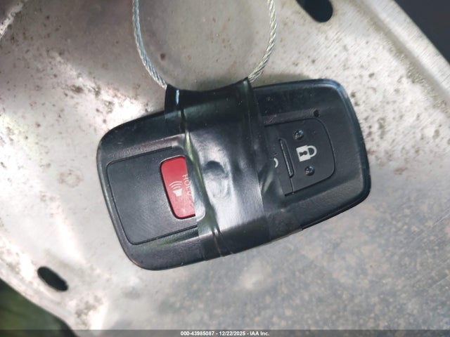 5TDGZRAH3NS100935 Toyota Highlander Xle