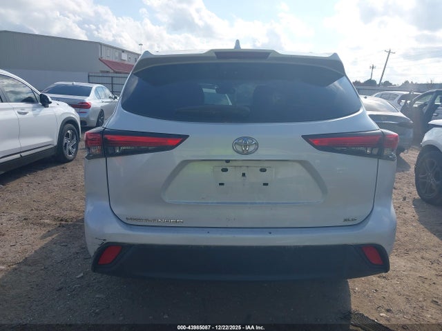 5TDGZRAH3NS100935 Toyota Highlander Xle