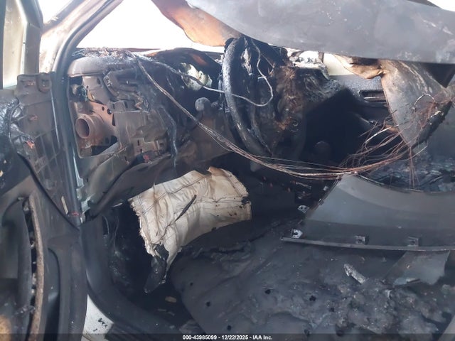 5YFS4MCE9NP124003 Toyota Corolla Se Nightshade Edition