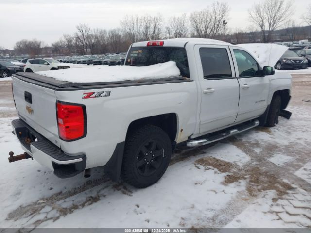 2018 CHEVROLET SILVERADO 1500 3GCUKREC5JG388598 Photo 3