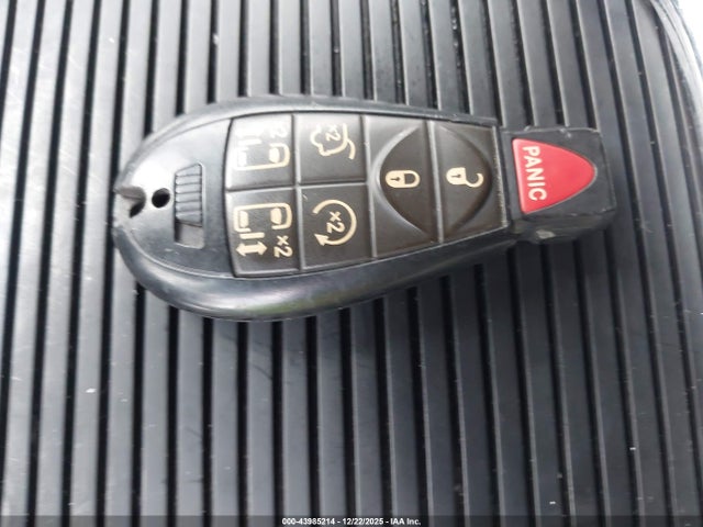 2C4RDGCG1ER424359 Dodge Grand Caravan Sxt 30th Anniversary