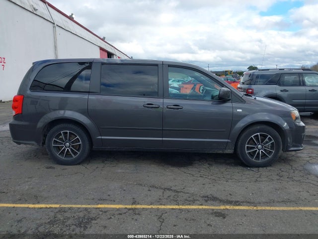 2C4RDGCG1ER424359 Dodge Grand Caravan Sxt 30th Anniversary