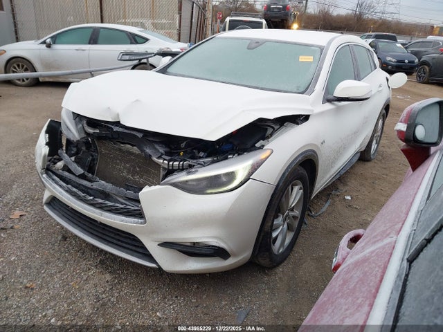 2018 INFINITI QX30 SJKCH5CP2JA055036 Photo 1