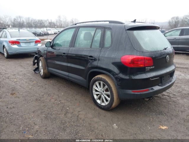 2017 VOLKSWAGEN TIGUAN WVGBV7AX7HK044104 Photo 2